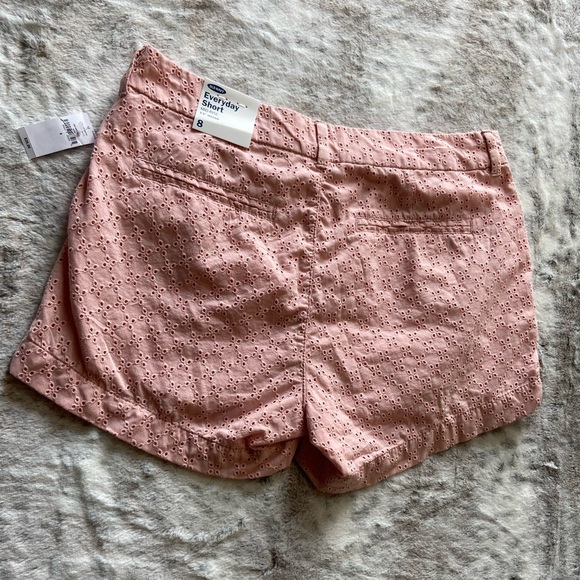 NWT Old Navy Everyday Short Mid-Rise light pink woman’s size 8 - Picture 2 of 6
